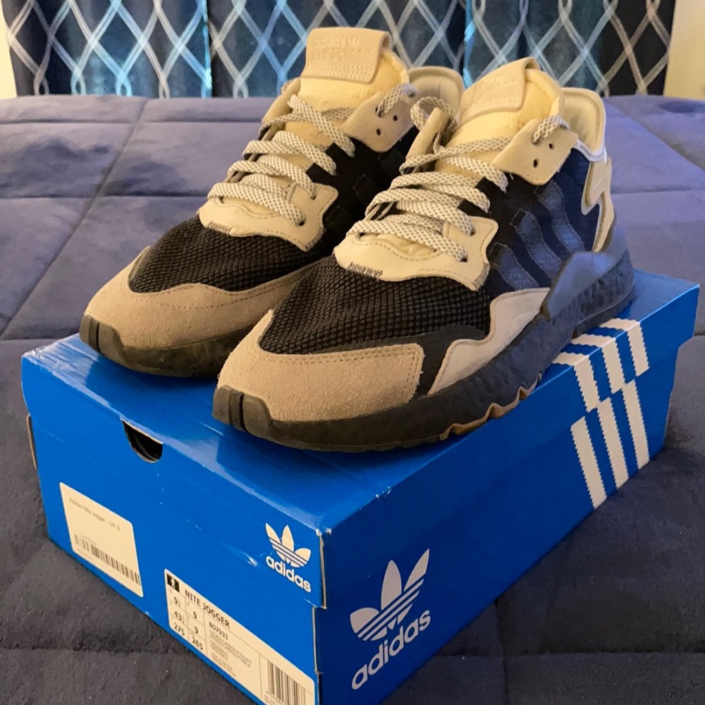 Adidas Night Jogger Core Black Carbon - Sz 9.5